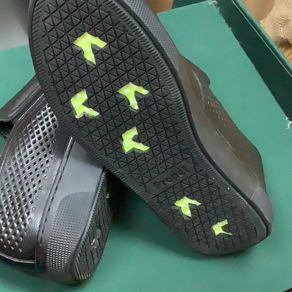 Proper durocloud shoes size 7 - Picture 6 of 7